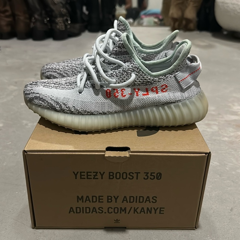 Yeezy Boost 350 V2